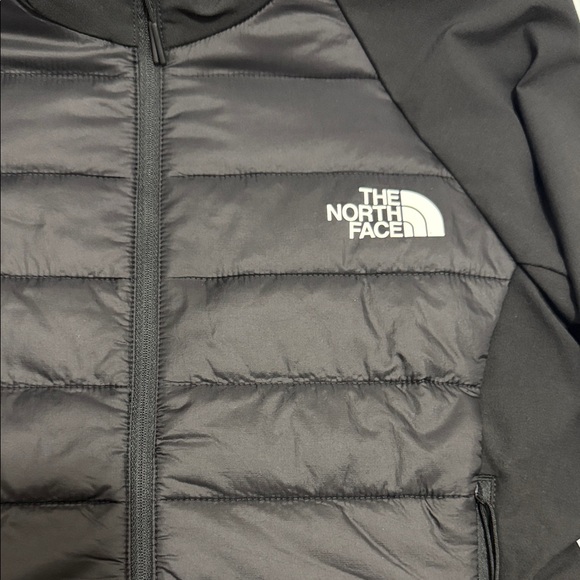 The North Face Black Full-Zip Jacket - Picture 2 of 4